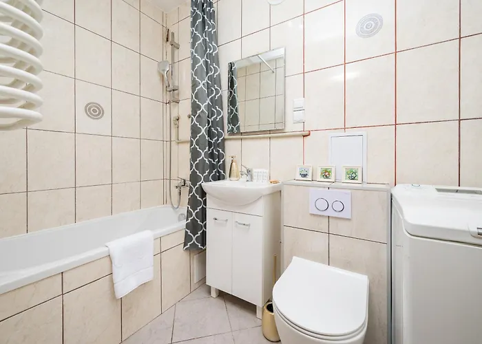 Apartment Dzielna Comfort By Bookinghost