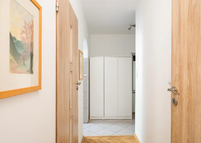 Apartment Dzielna Comfort By Bookinghost *