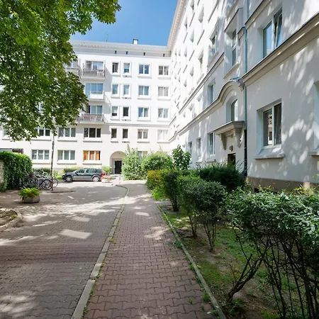 Apartment Dzielna Comfort By Bookinghost Warschau
