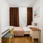 Dzielna Comfort By Bookinghost *